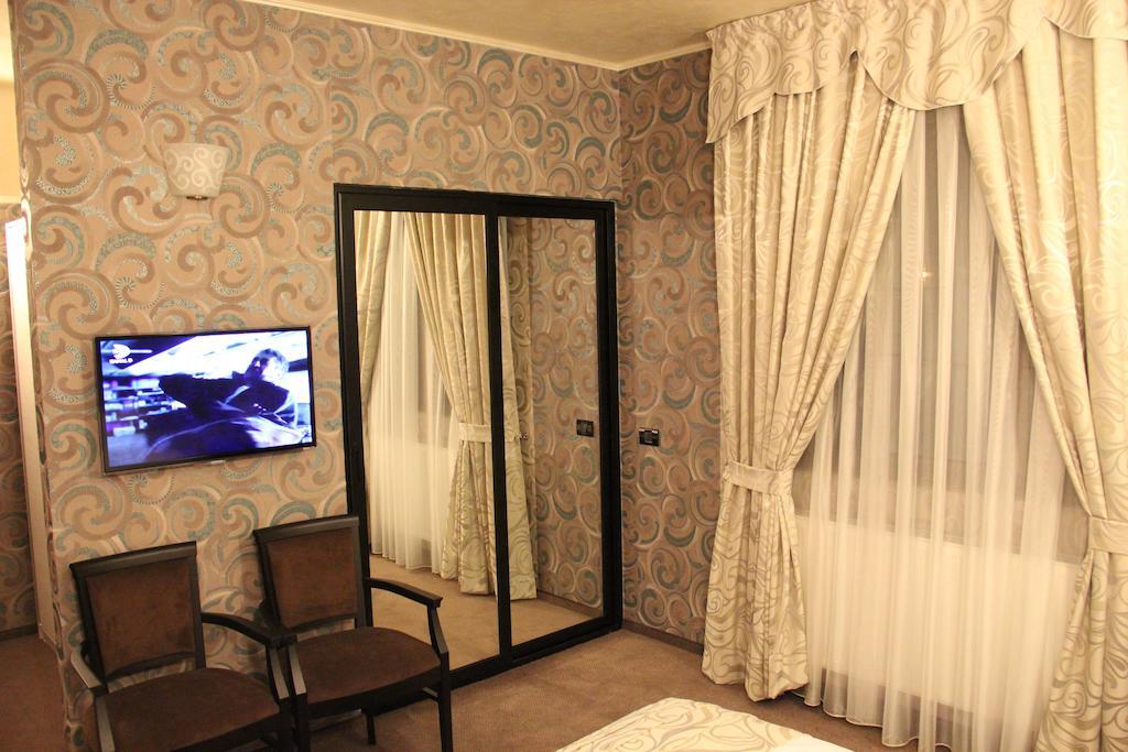 Enigma Pension Targu Jiu Room photo