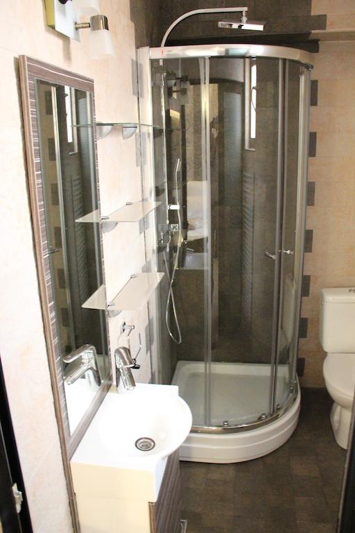 Enigma Pension Targu Jiu Room photo